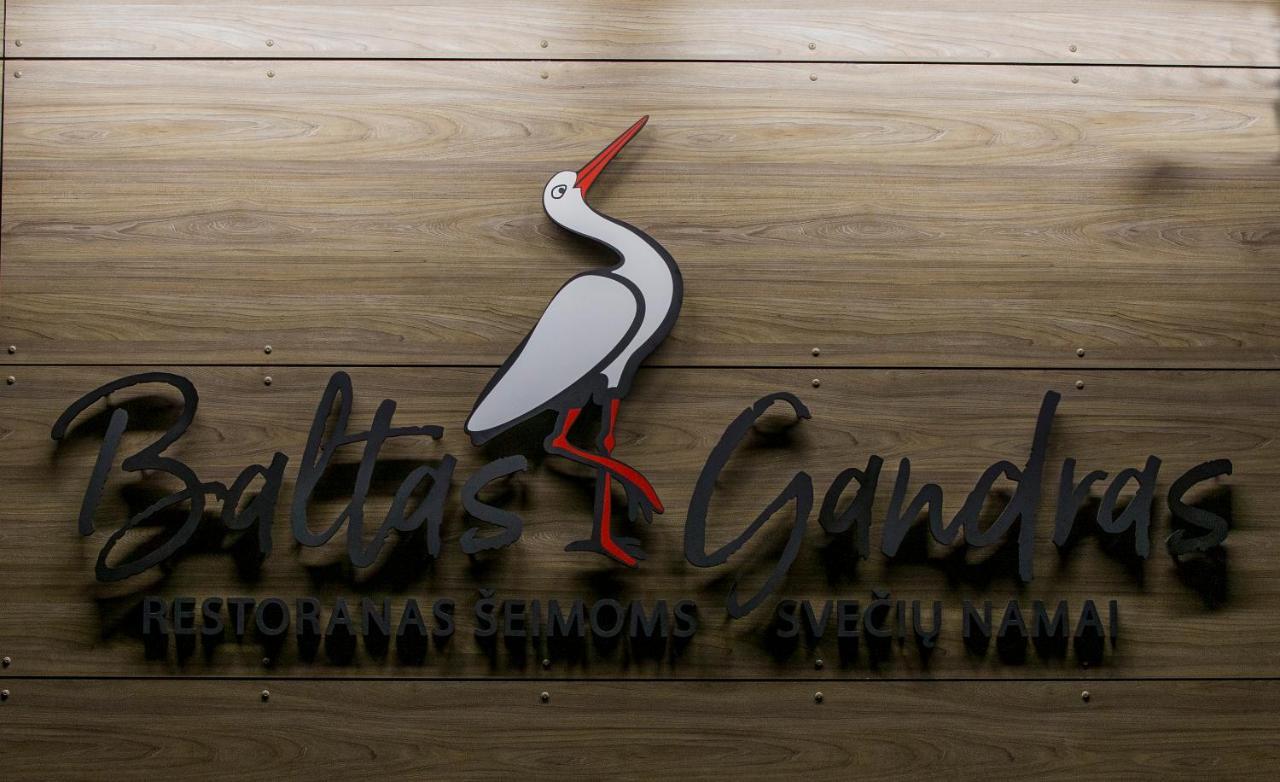 Baltas Gandras Hotell Naisiai Exteriör bild