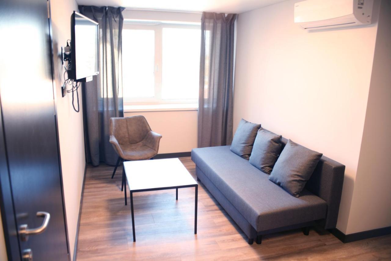 Baltas Gandras Hotell Naisiai Exteriör bild